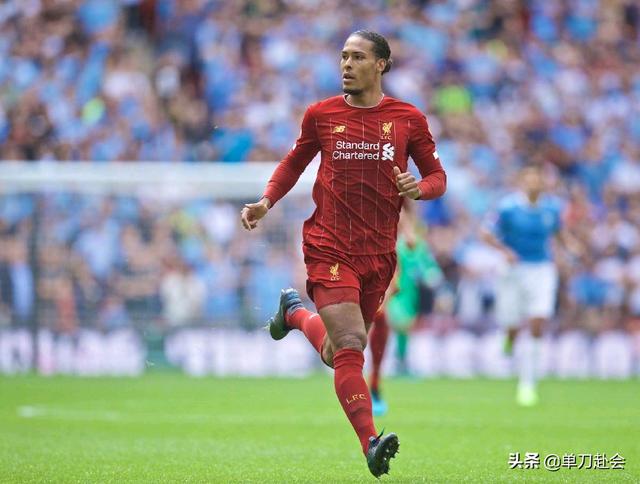  切尔西惨败曼联斯特林失单刀引发众怒  