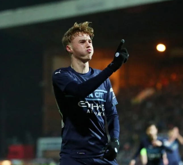  洛里昂新援首秀破门惊艳全场球迷  